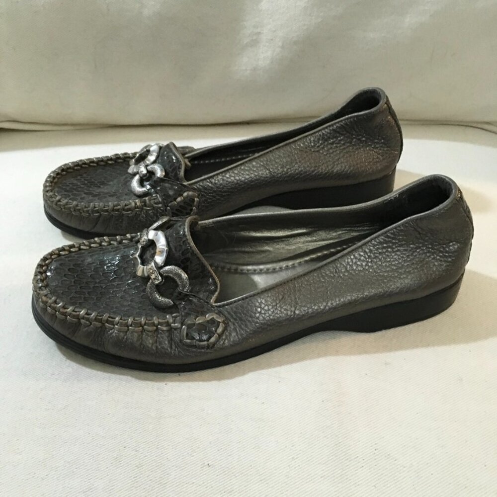 Brighton Loafers With Horse Bit Details